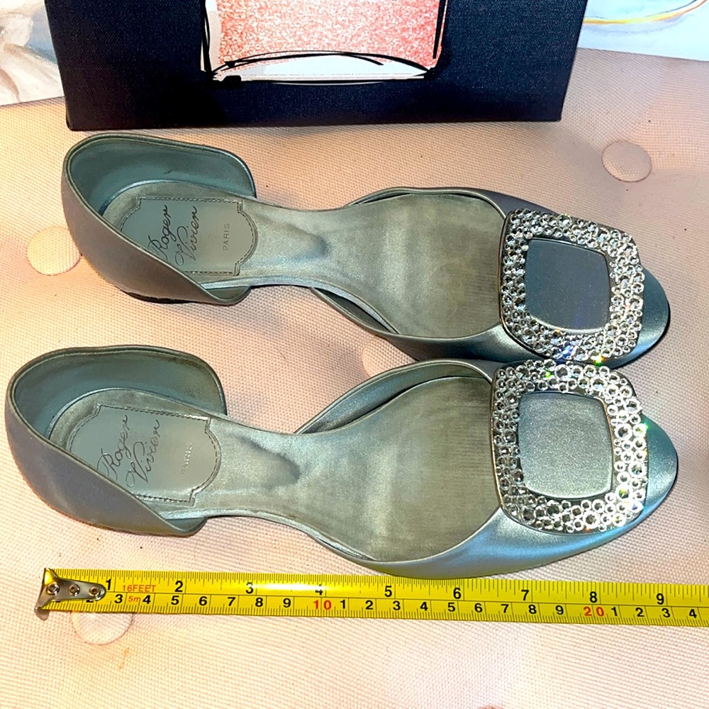 Roger Vivier baby blue satin flats w/brilliant crystal buckles gorgeous sz 34.5 - Picture 7 of 16